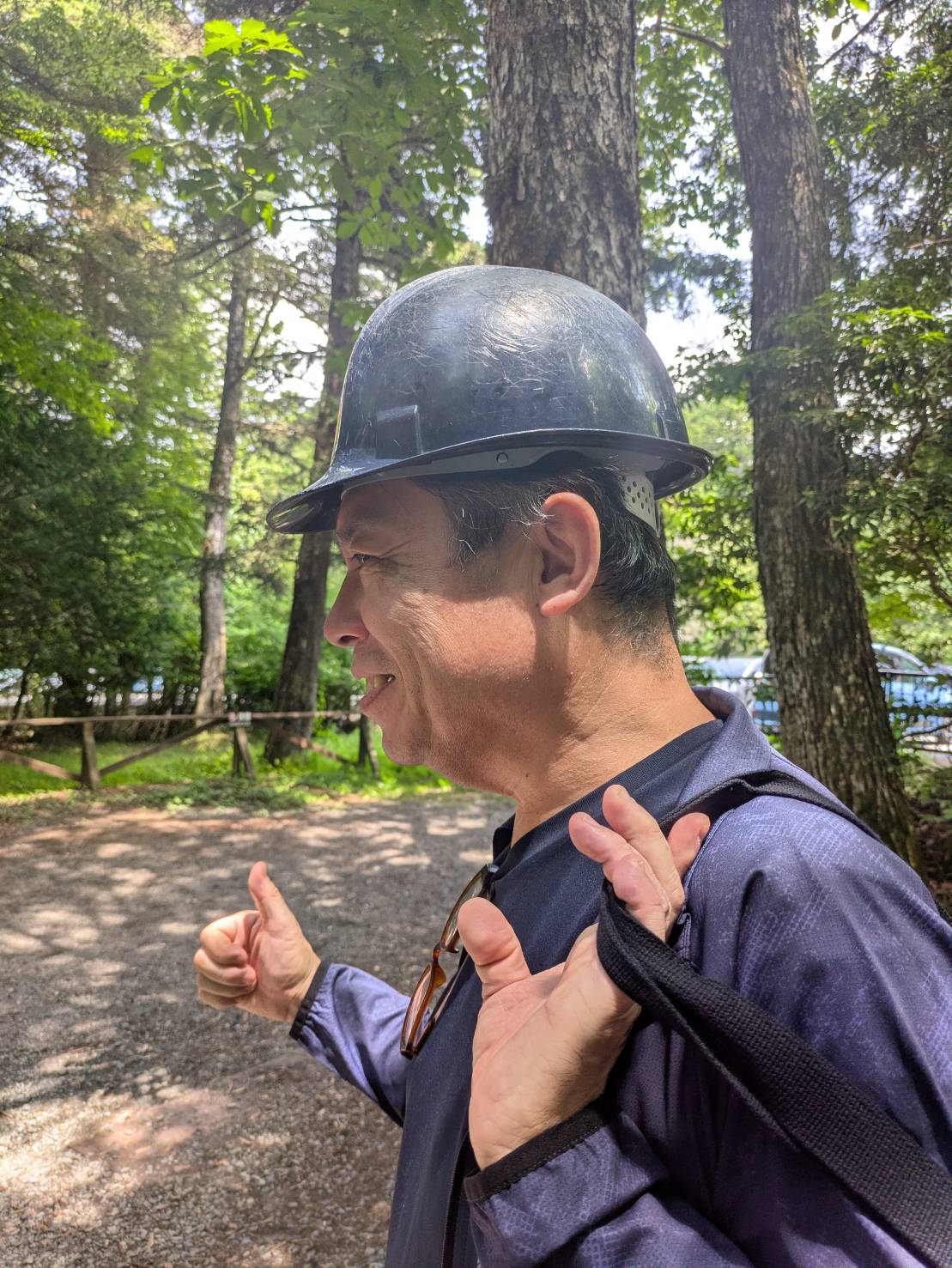ヘルメットおじさん