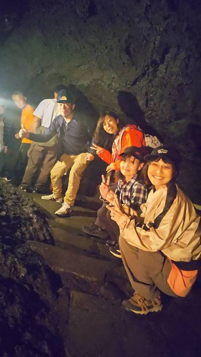 鳴沢氷穴内集合写真２